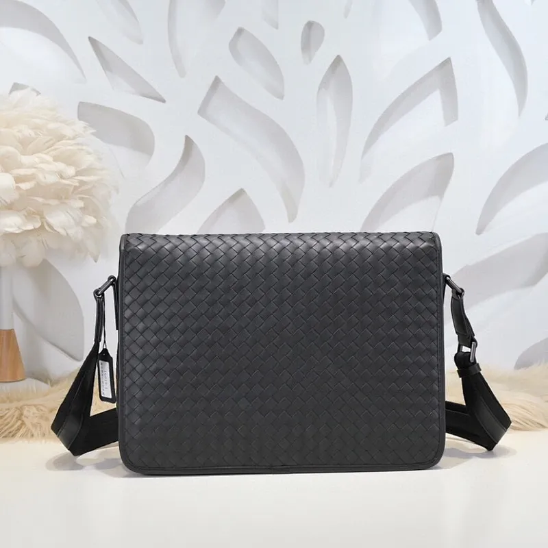 All categories 💚 Top version men’s bags 💚 BV 2024 new BV crossbody bag